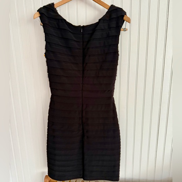 Adrianna Papell Black Cocktail Dress Size 4 - Picture 4 of 4